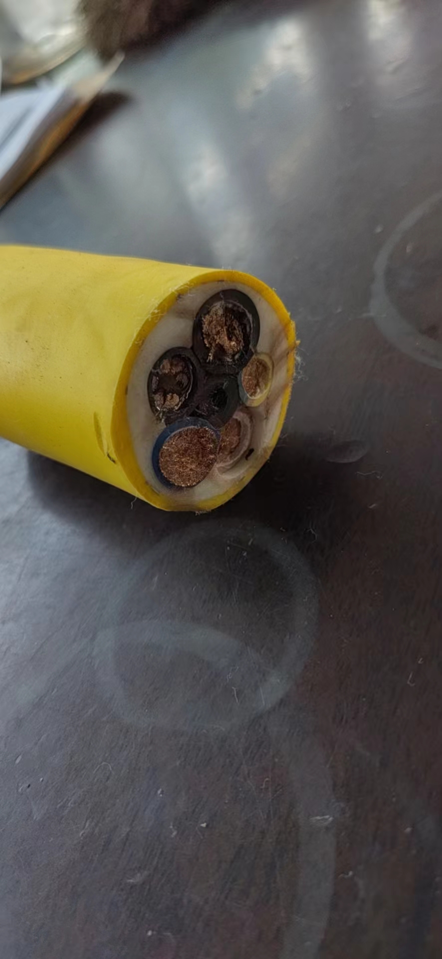 16818676071815.jpg 硅橡膠電纜.jpg